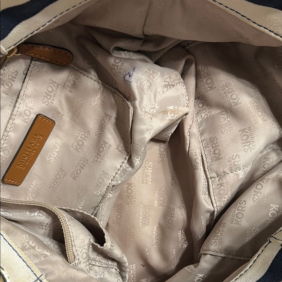 Michael Kors Navy and Cream Tote - Picture 6 of 12